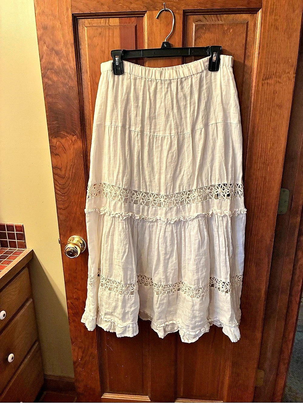 Chico's WHITE tiered MAXI skirt with ruffles and crochet lace inserts. Pull on.
